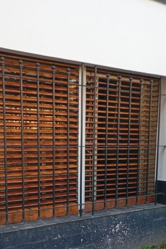 Restauración de persianas barrio de madera